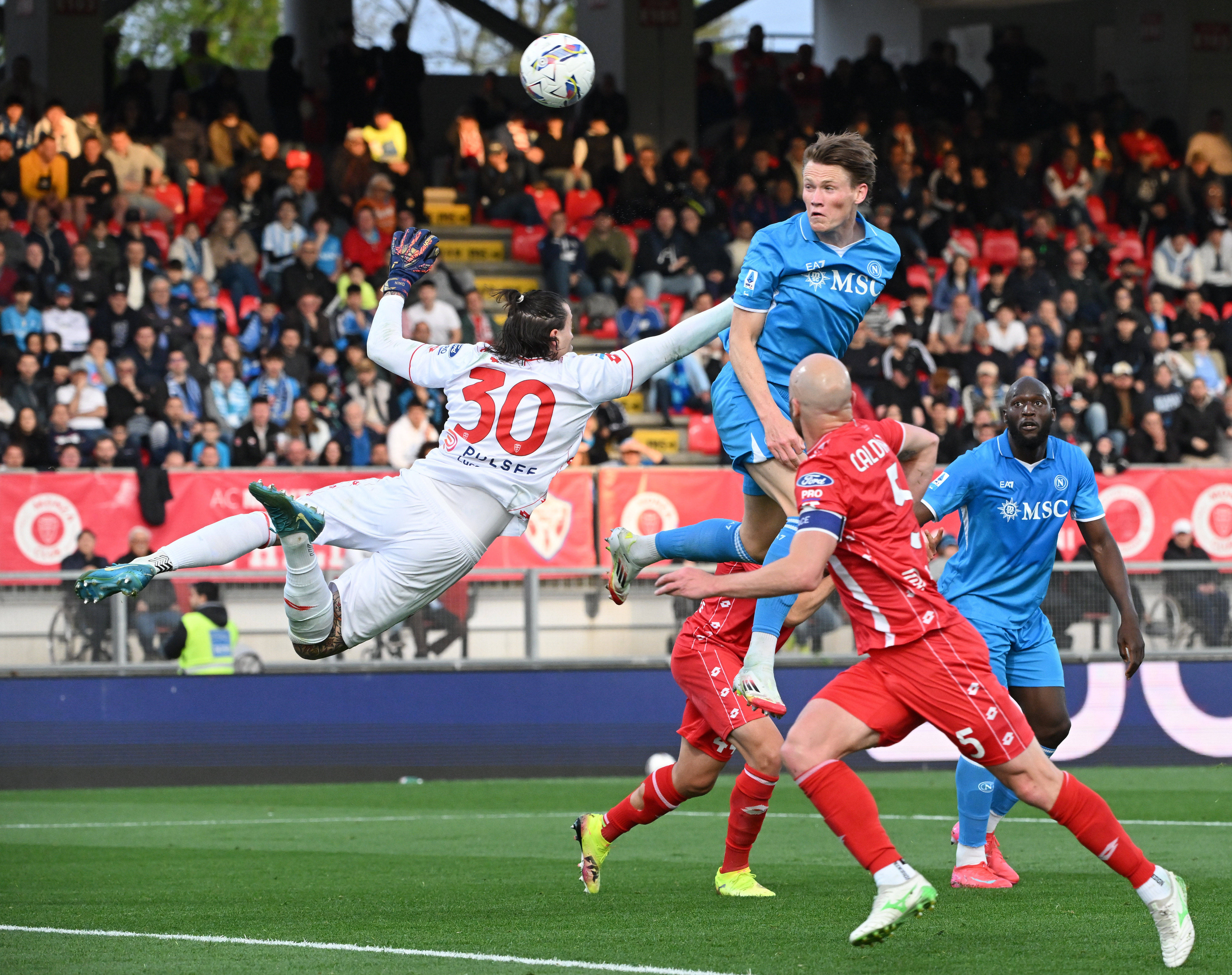 威尼斯人官网_包含那不勒斯大胜萨索洛，意甲排名持续攀升的词条